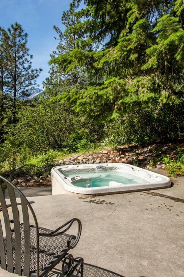 Snowgrass Lodge - River, Mountain Views & Hot Tub Leavenworth Luaran gambar
